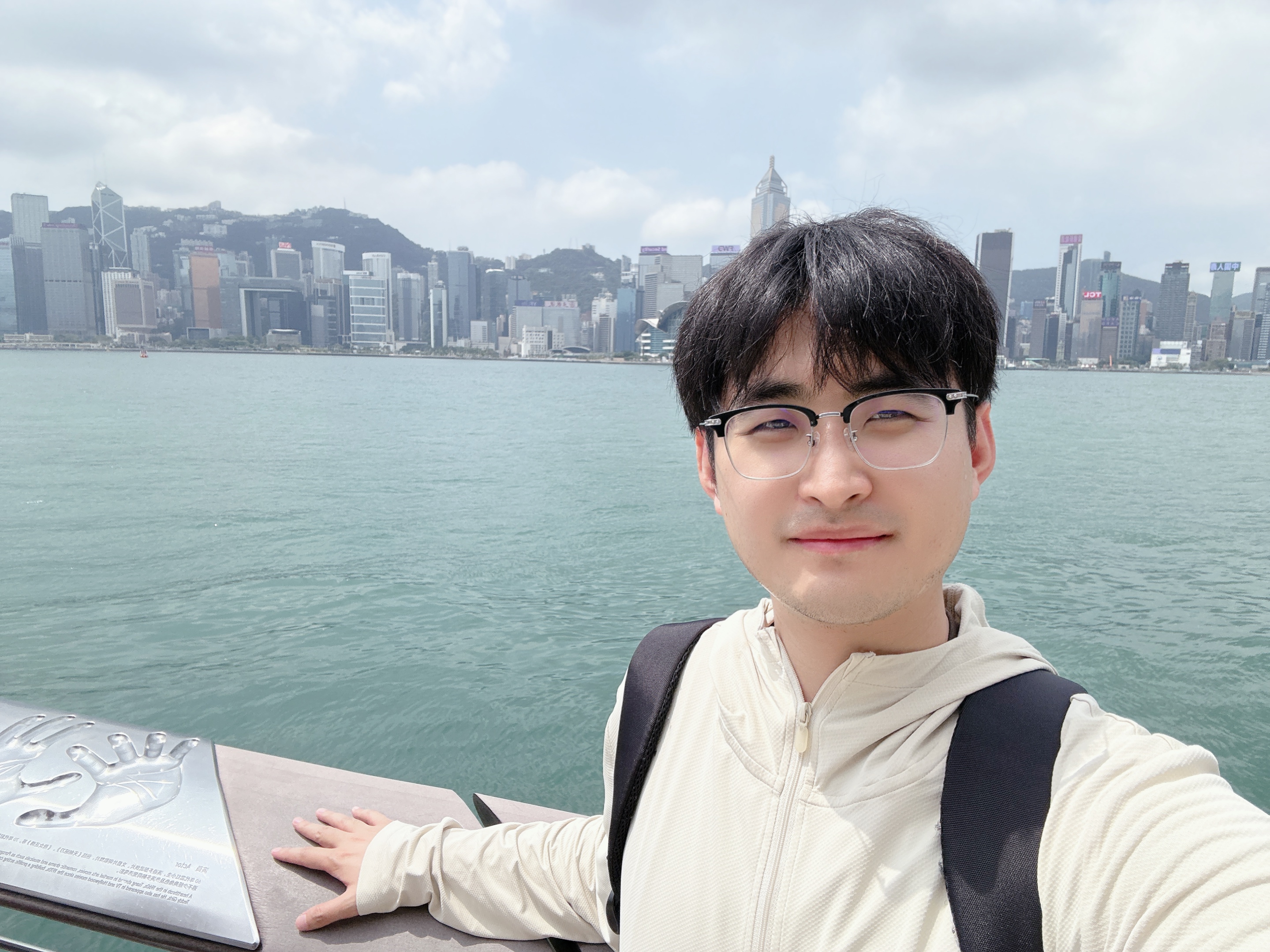 Yuhan Qiao at Victoria Harbour